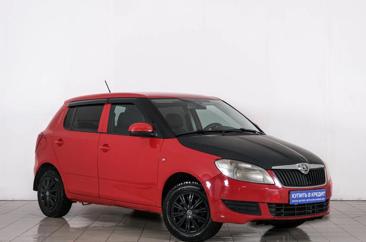Хетчбэк Skoda Fabia 2013 года, 299000 рублей, Красноярск