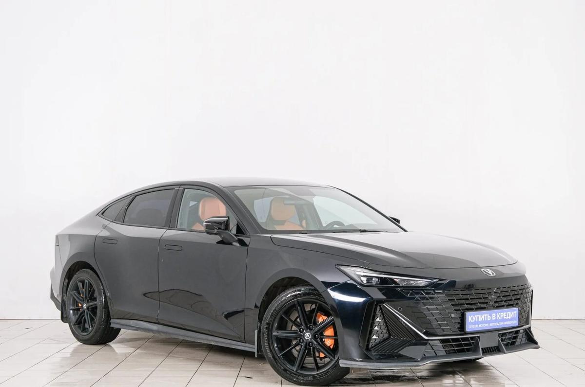 Лифтбек Changan UNI-V 2022 года, 2239000 рублей, Красноярск