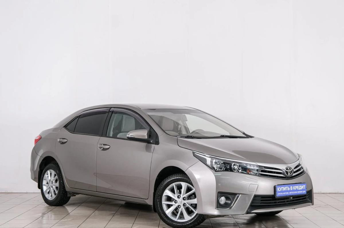 Седан Toyota Corolla 2015 года, 1149000 рублей, Красноярск