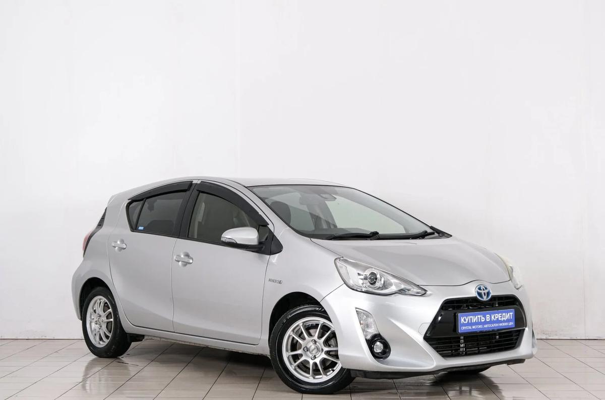 Хетчбэк Toyota Aqua 2016 года, 999000 рублей, Красноярск