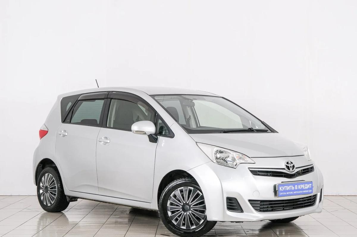Хетчбэк Toyota Ractis 2011 года, 729000 рублей, Красноярск