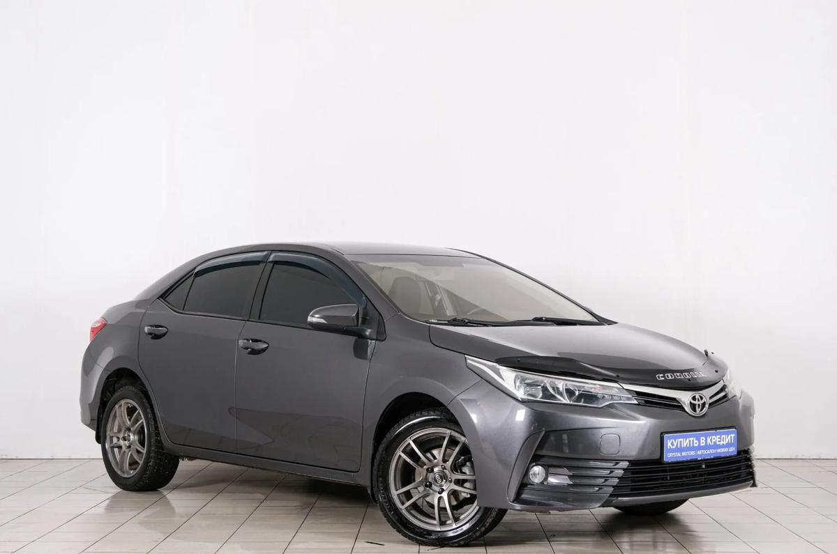 Седан Toyota Corolla 2018 года, 1749000 рублей, Красноярск