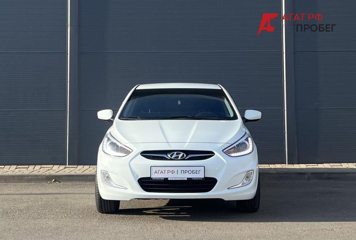 Седан Hyundai Solaris 2013 года, 800000 рублей, Солонцы