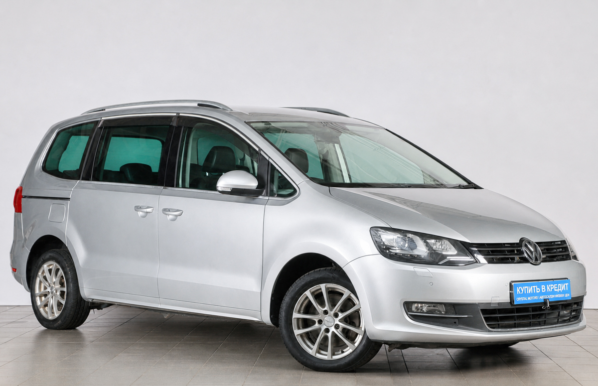Минивэн Volkswagen Sharan 2012 года, 1369000 рублей, Челябинск