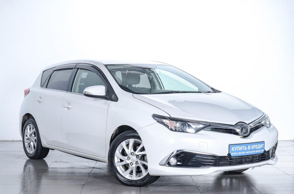Хетчбэк Toyota Auris 2015 года, 1319000 рублей, Челябинск