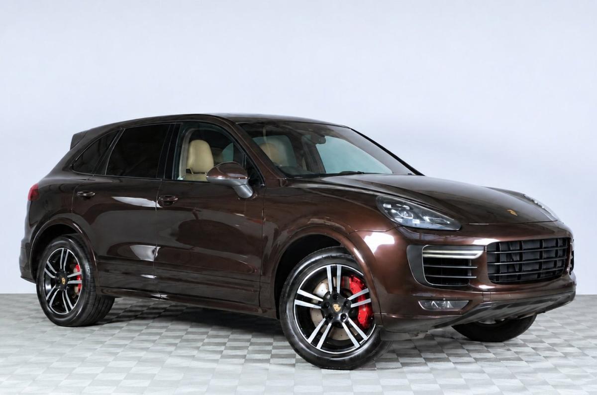 Внедорожник Porsche Cayenne Turbo 2016 года, 3899000 рублей, Челябинск