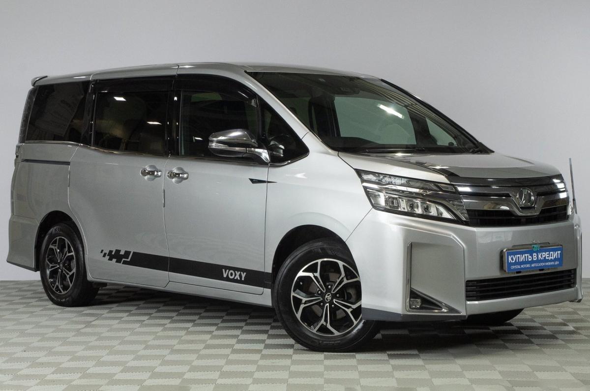 Минивэн Toyota Voxy 2018 года, 2229000 рублей, Челябинск