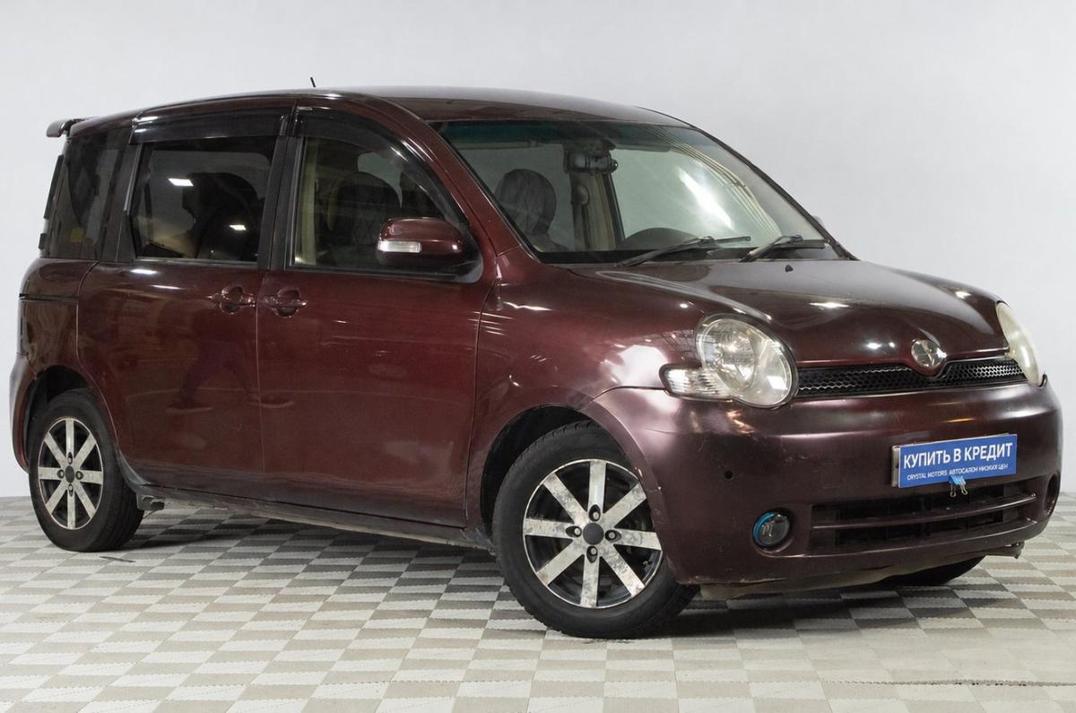 Минивэн Toyota Sienta 2014 года, 819000 рублей, Челябинск