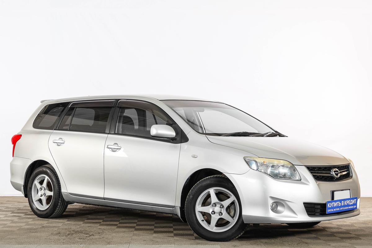 Универсал Toyota Corolla Fielder 2011 года, 1089000 рублей, Тюмень