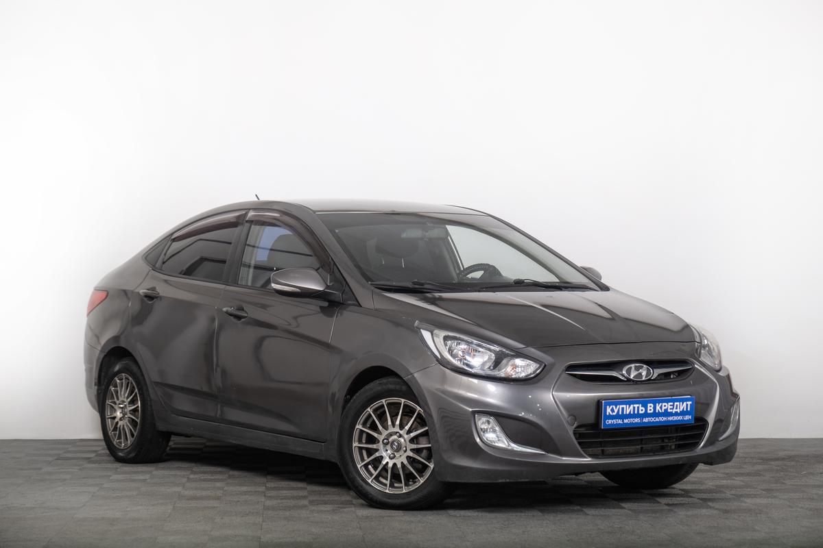 Седан Hyundai Solaris 2011 года, 699000 рублей, Томск