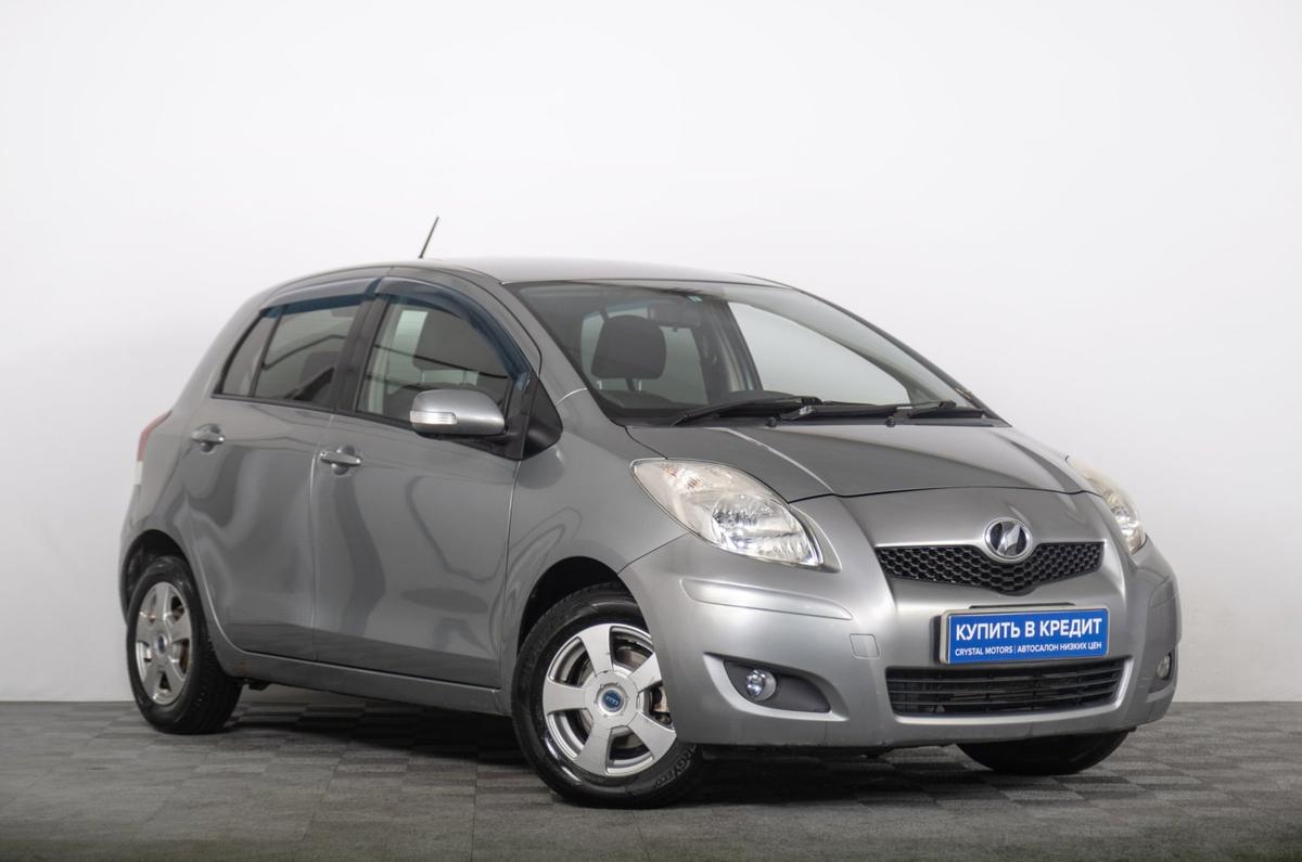 Хетчбэк Toyota Vitz 2008 года, 629000 рублей, Томск