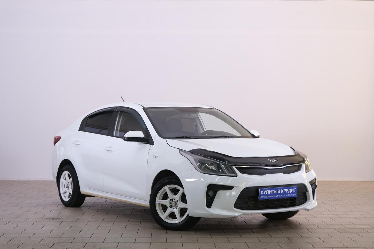 Седан Kia Rio 2018 года, 929000 рублей, Омск