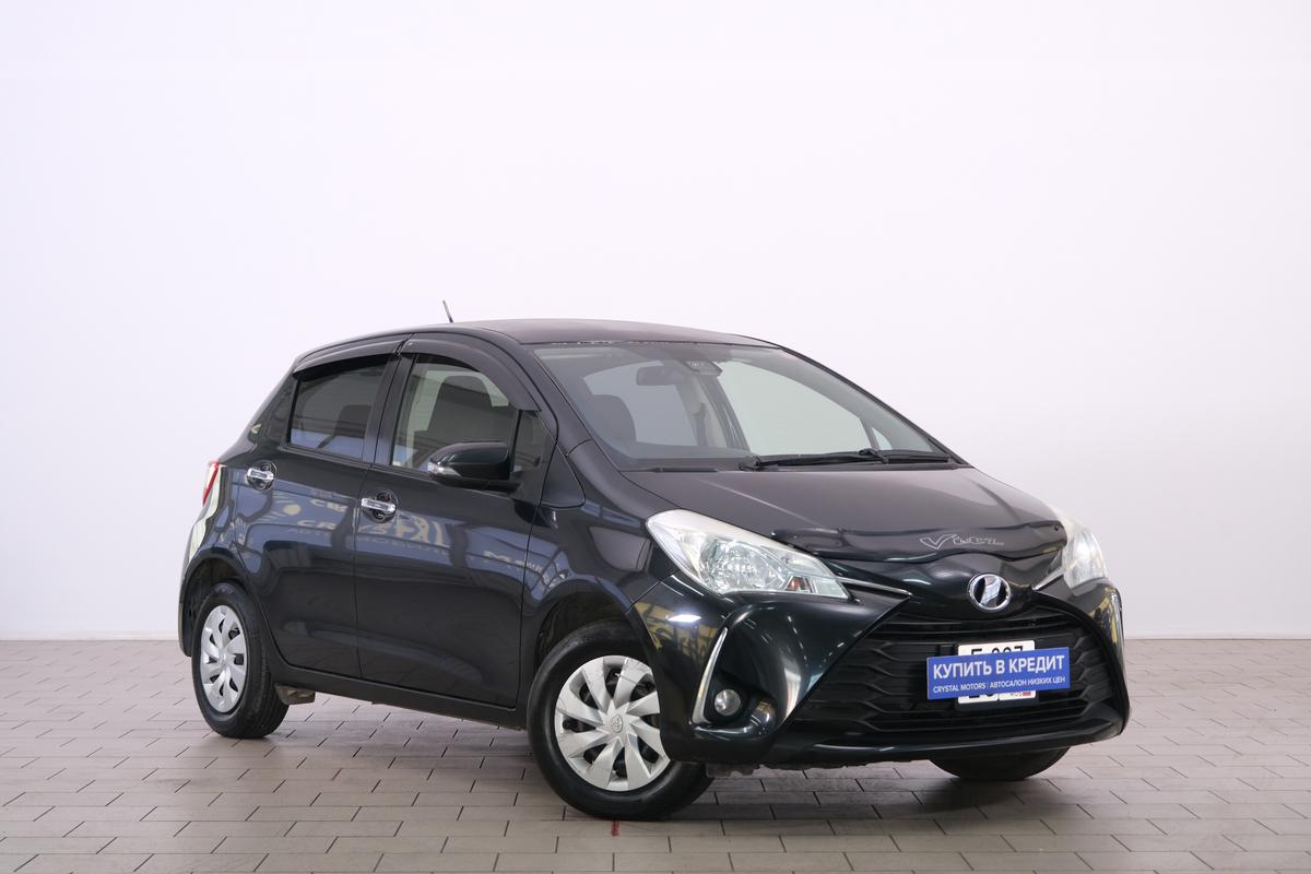 Хетчбэк Toyota Vitz 2018 года, 879000 рублей, Омск