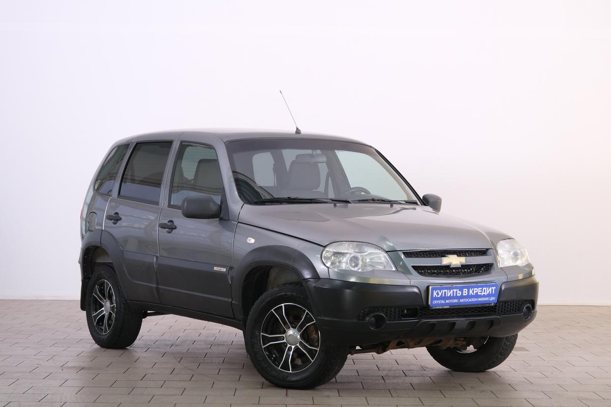 Внедорожник Chevrolet Niva 2017 года, 689000 рублей, Омск