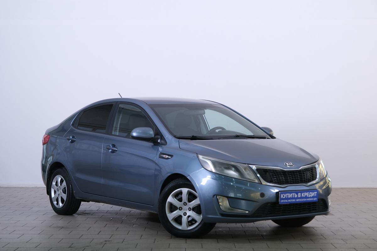 Седан Kia Rio 2013 года, 599000 рублей, Омск