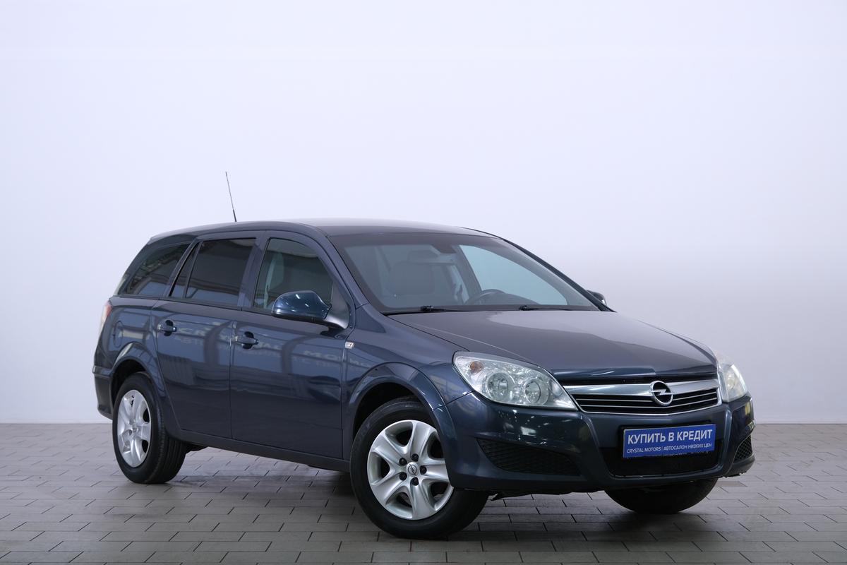 Универсал Opel Astra 2010 года, 689000 рублей, Омск