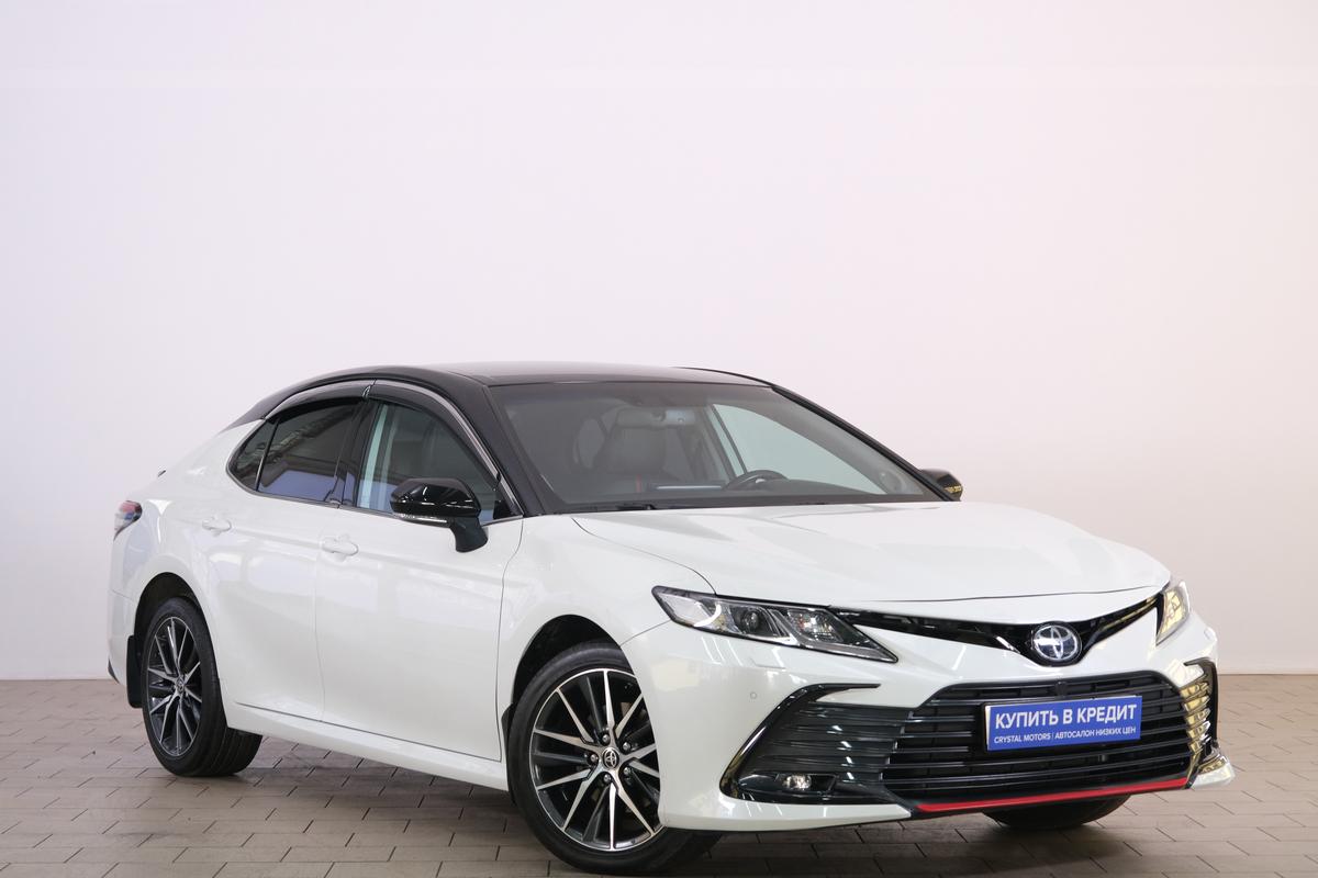 Седан Toyota Camry 2021 года, 2759000 рублей, Омск