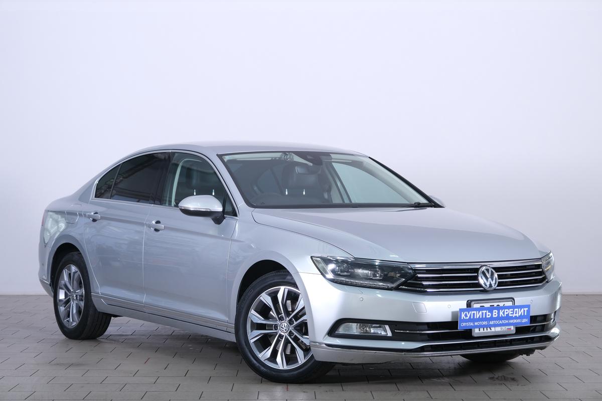 Седан Volkswagen Passat 2015 года, 1639000 рублей, Омск