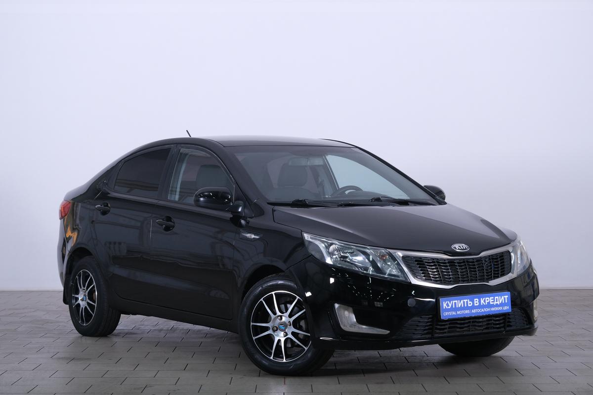Седан Kia Rio 2013 года, 599000 рублей, Омск