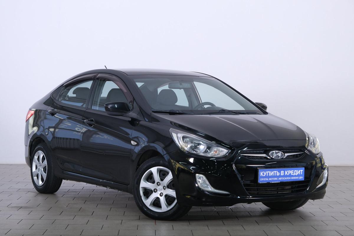 Седан Hyundai Solaris 2011 года, 959000 рублей, Омск