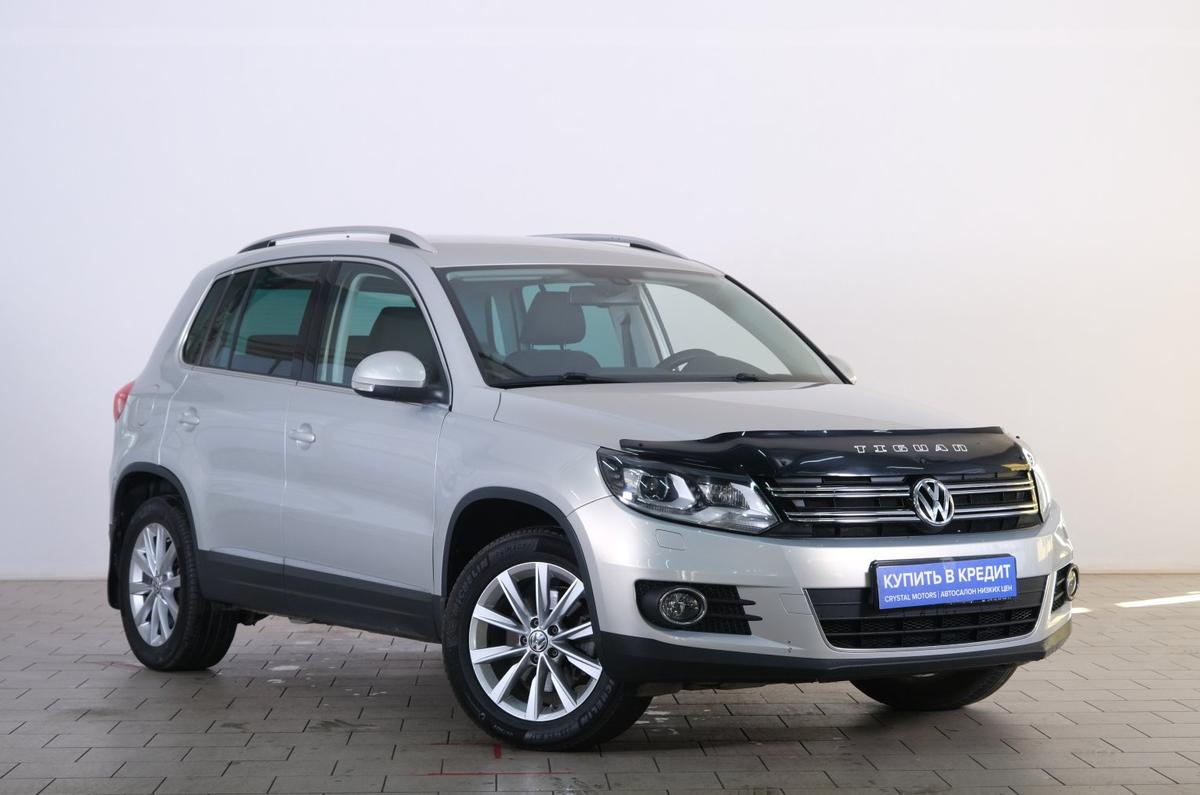 Внедорожник Volkswagen Tiguan 2013 года, 1719000 рублей, Омск