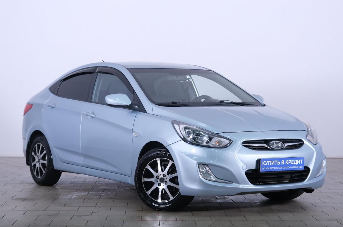Седан Hyundai Solaris 2013 года, 899000 рублей, Омск