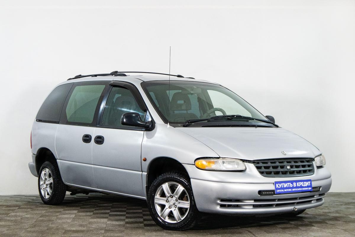 Минивэн Chrysler Voyager 2000 года, 239000 рублей, Сургут