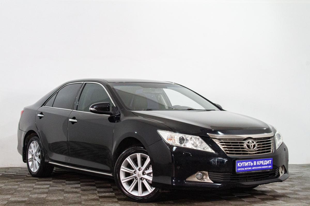 Седан Toyota Camry 2013 года, 1599000 рублей, Сургут
