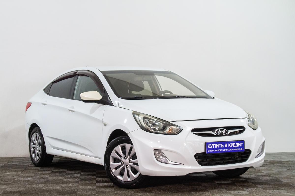 Седан Hyundai Solaris 2011 года, 609000 рублей, Сургут