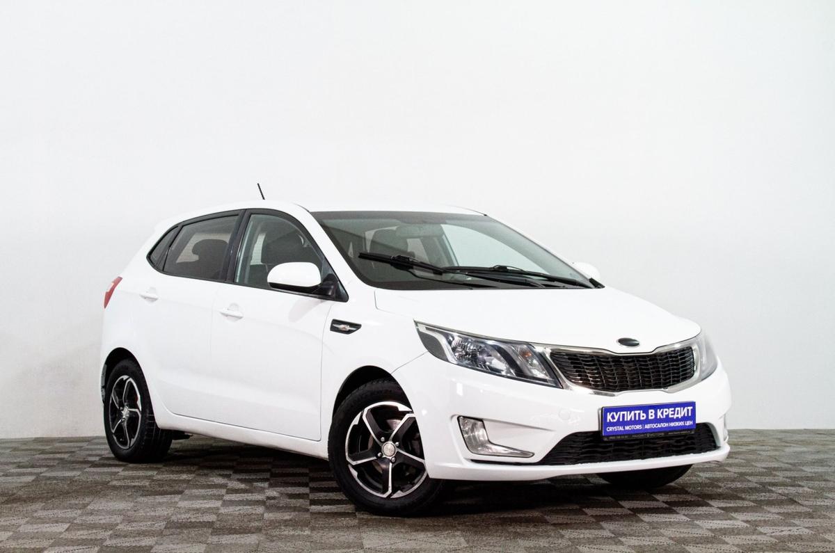 Хетчбэк Kia Rio 2013 года, 899000 рублей, Сургут
