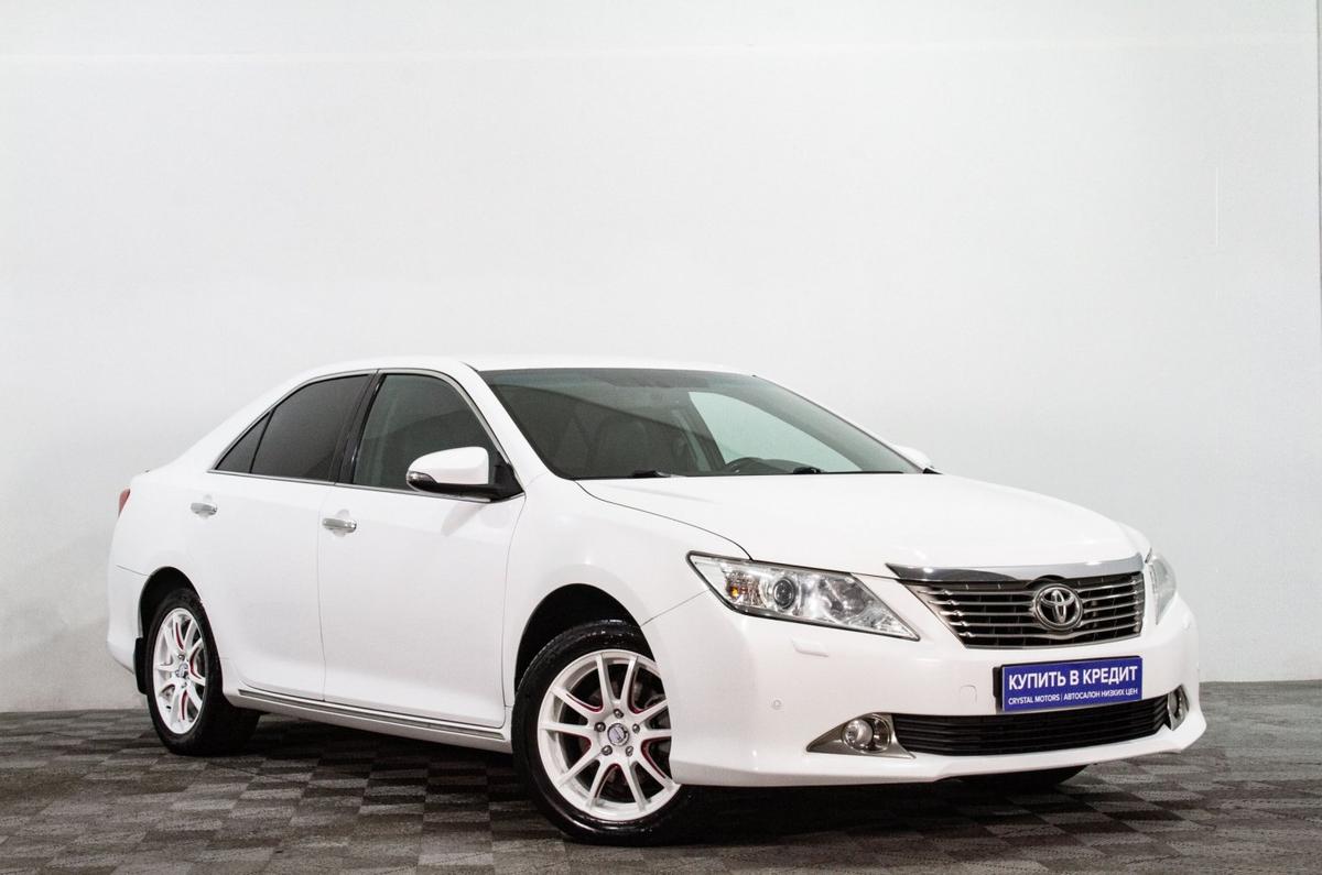 Седан Toyota Camry 2013 года, 1939000 рублей, Сургут