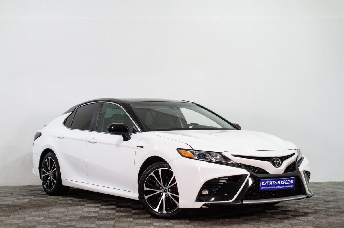 Седан Toyota Camry 2018 года, 2739000 рублей, Сургут