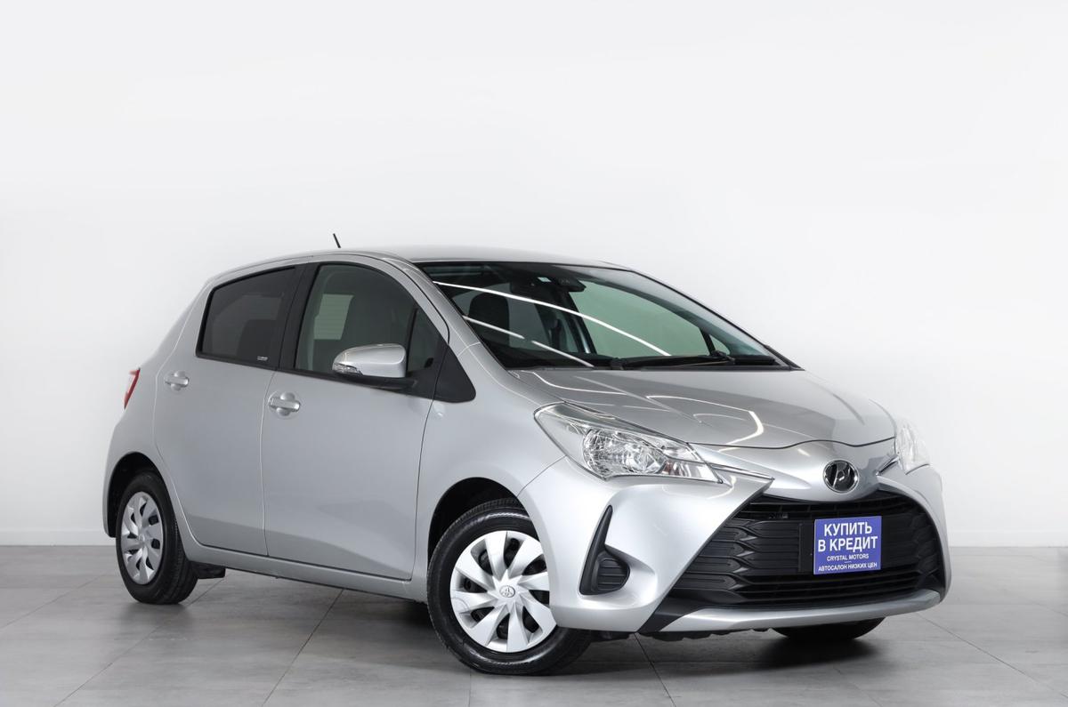 Хетчбэк Toyota Vitz 2018 года, 1199000 рублей, Новосибирск
