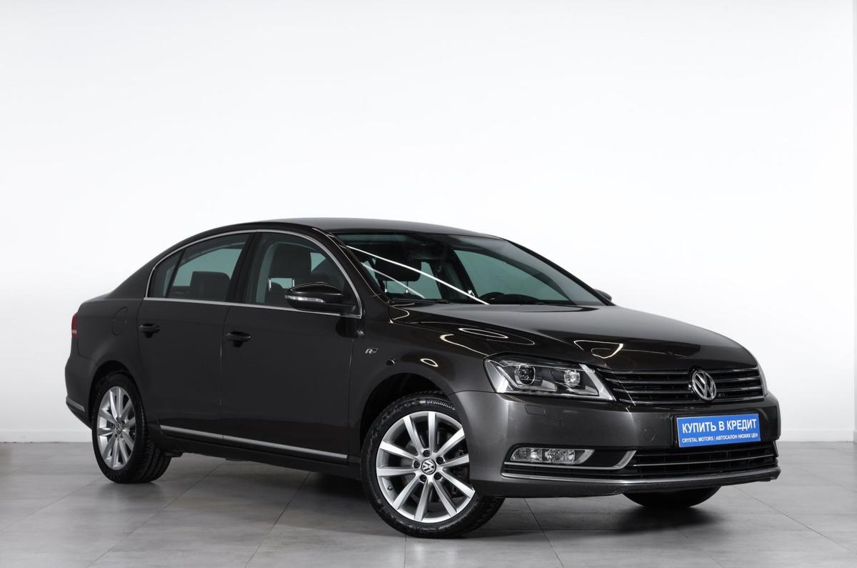 Седан Volkswagen Passat 2011 года, 1099000 рублей, Новосибирск