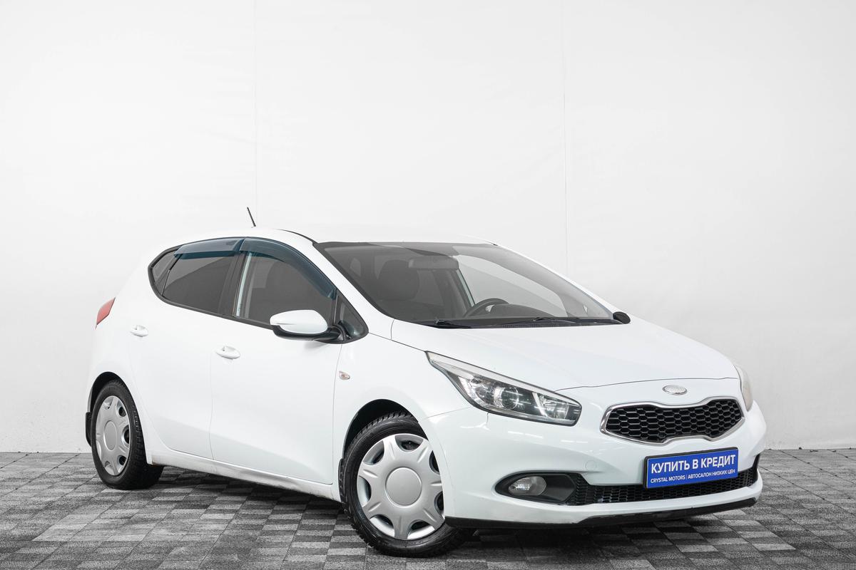 Хетчбэк Kia Ceed 2013 года, 979000 рублей, Кемерово