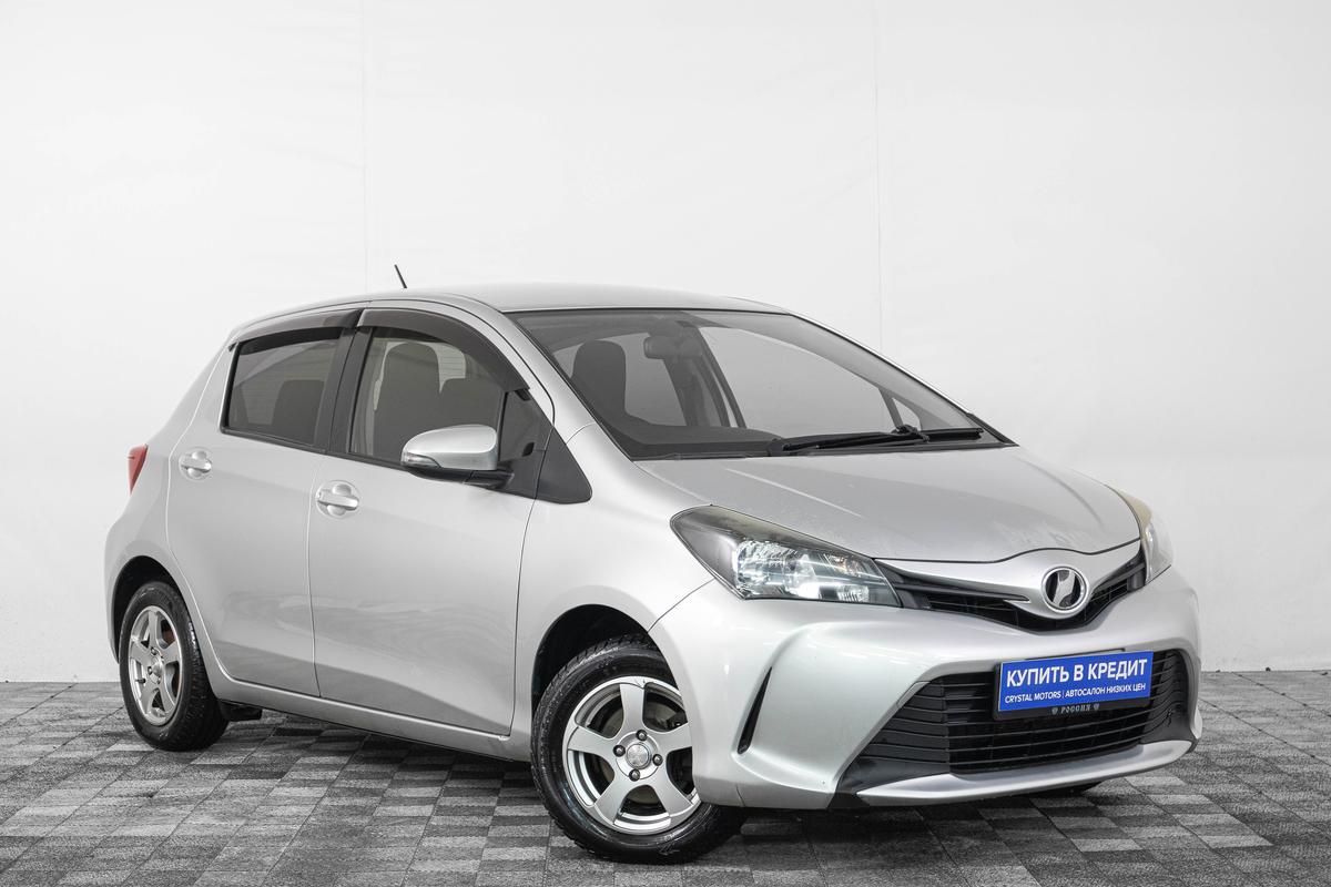 Хетчбэк Toyota Vitz 2015 года, 749000 рублей, Кемерово