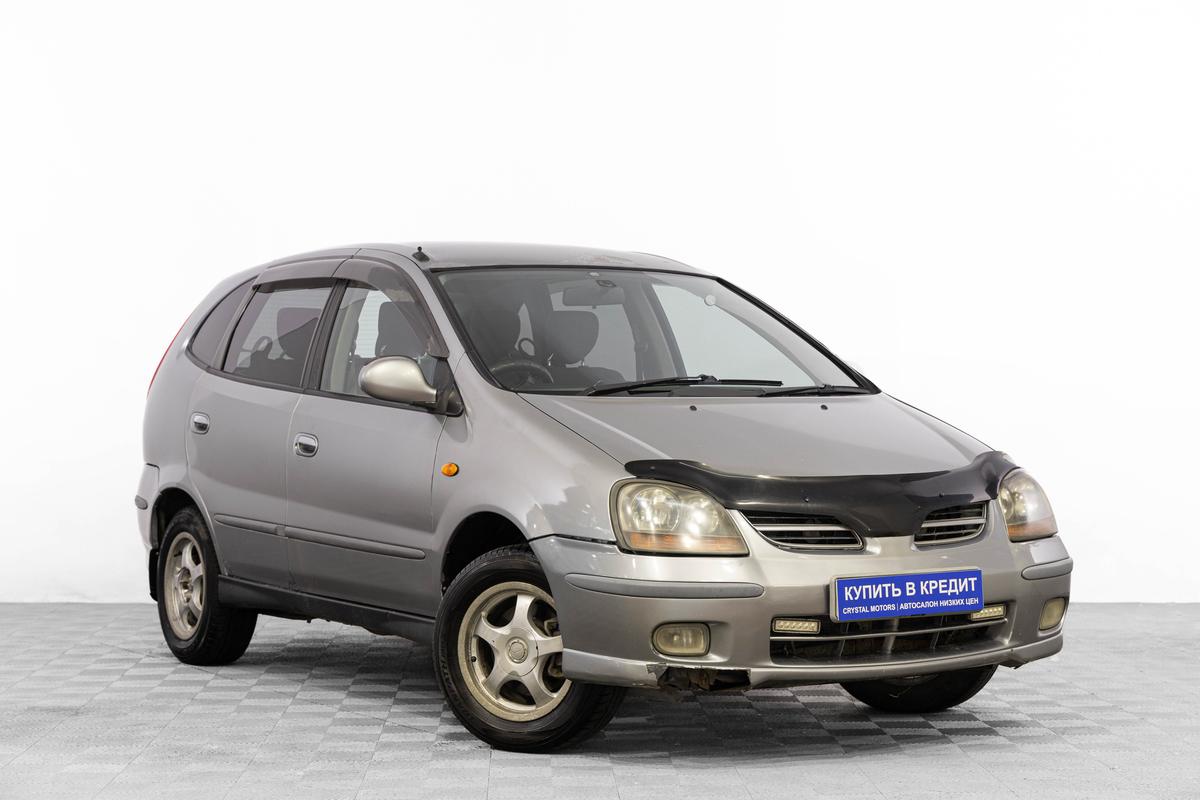 Минивэн Nissan Tino 2002 года, 269000 рублей, Барнаул
