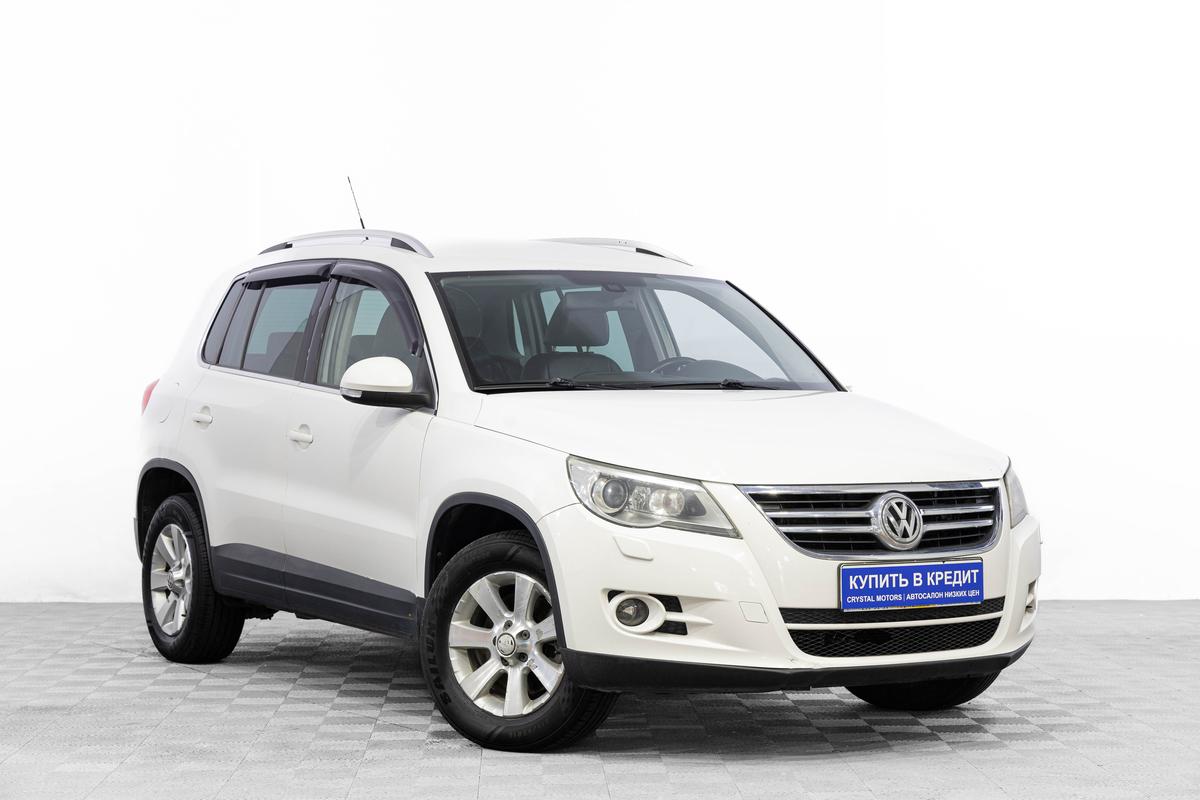 Внедорожник Volkswagen Tiguan 2010 года, 999000 рублей, Барнаул