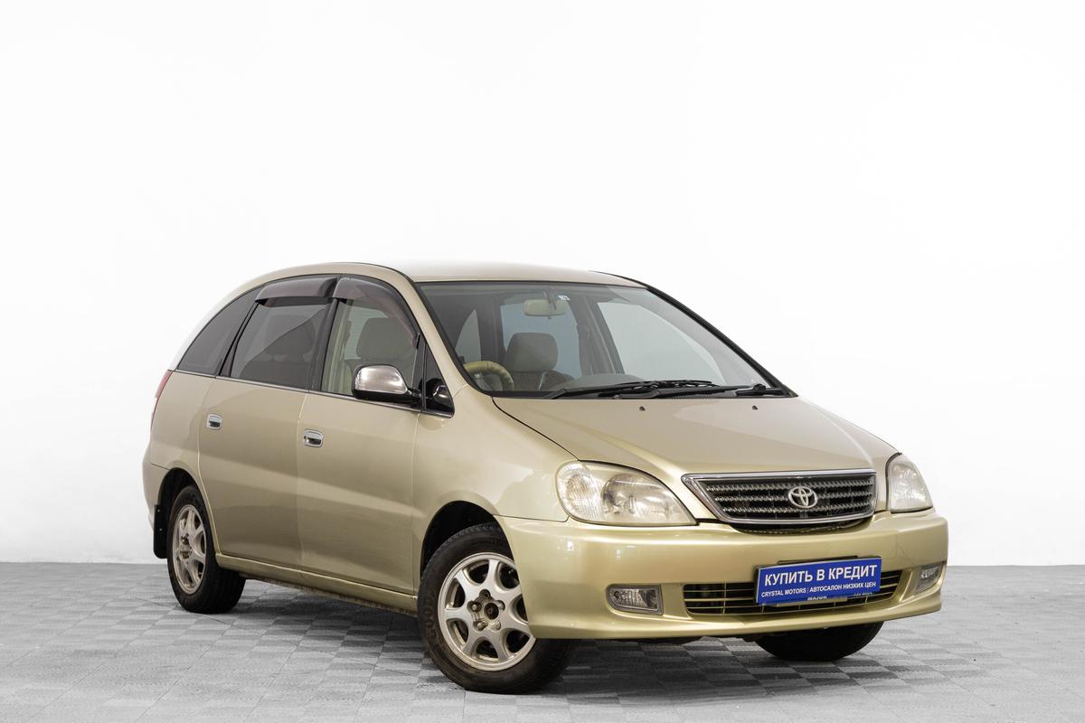 Минивэн Toyota Nadia 2001 года, 579000 рублей, Барнаул