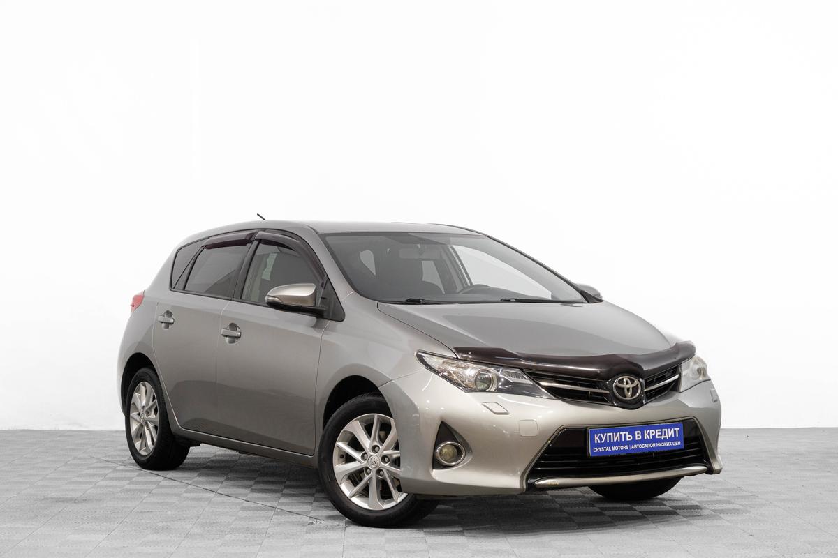 Хетчбэк Toyota Auris 2013 года, 1299000 рублей, Барнаул