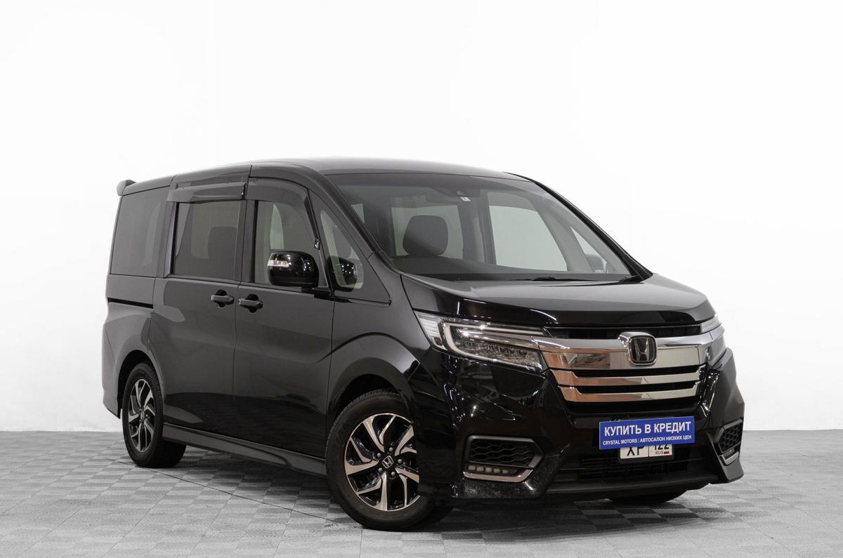 Минивэн Honda Stepwgn 2017 года, 1999000 рублей, Барнаул