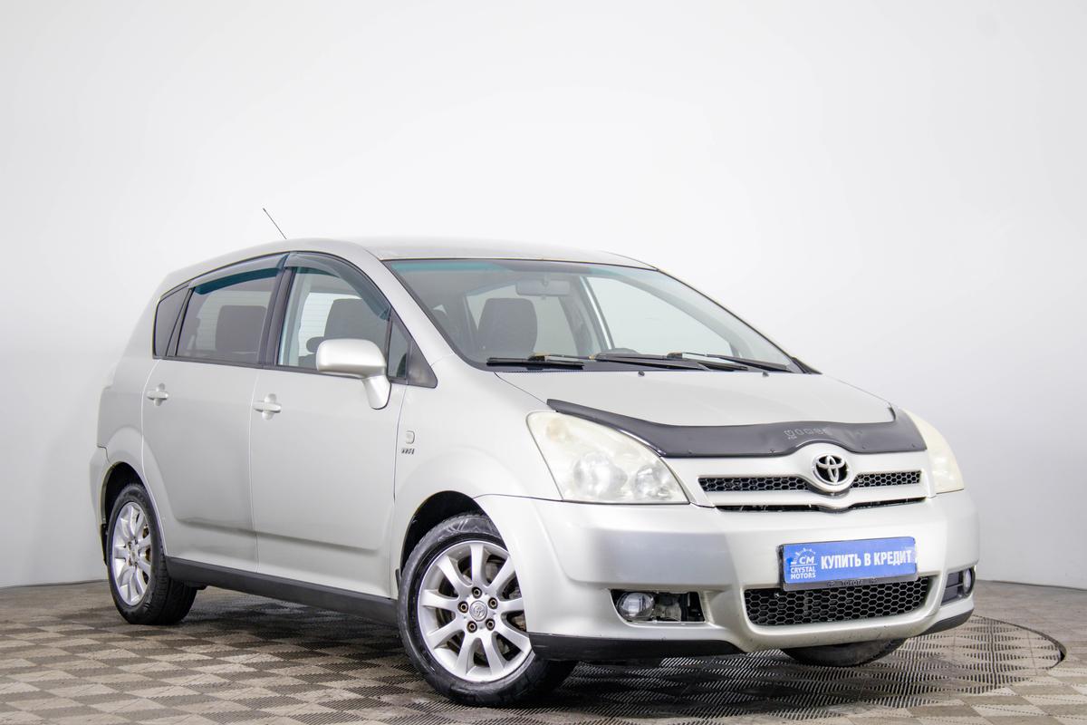 Минивэн Toyota Corolla Verso 2005 года, 559000 рублей, Пермь