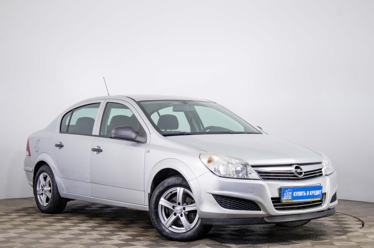 Седан Opel Astra 2010 года, 689000 рублей, Пермь