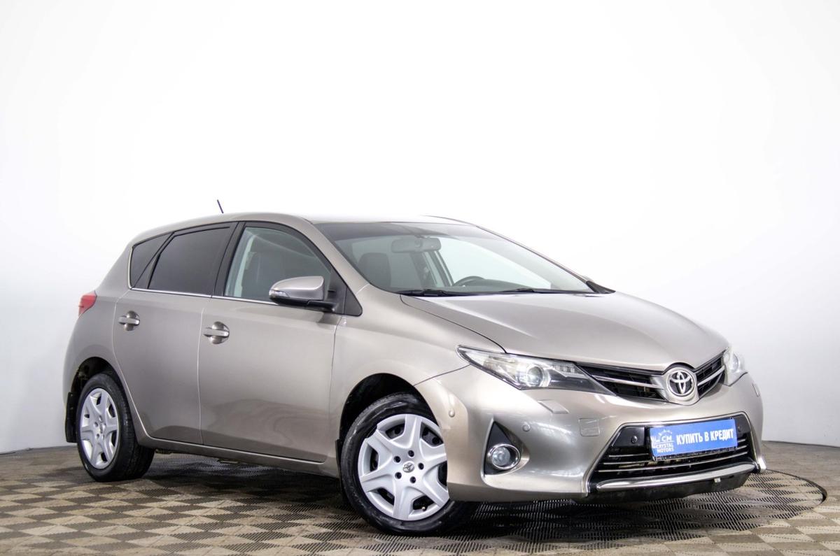 Хетчбэк Toyota Auris 2013 года, 1229000 рублей, Пермь