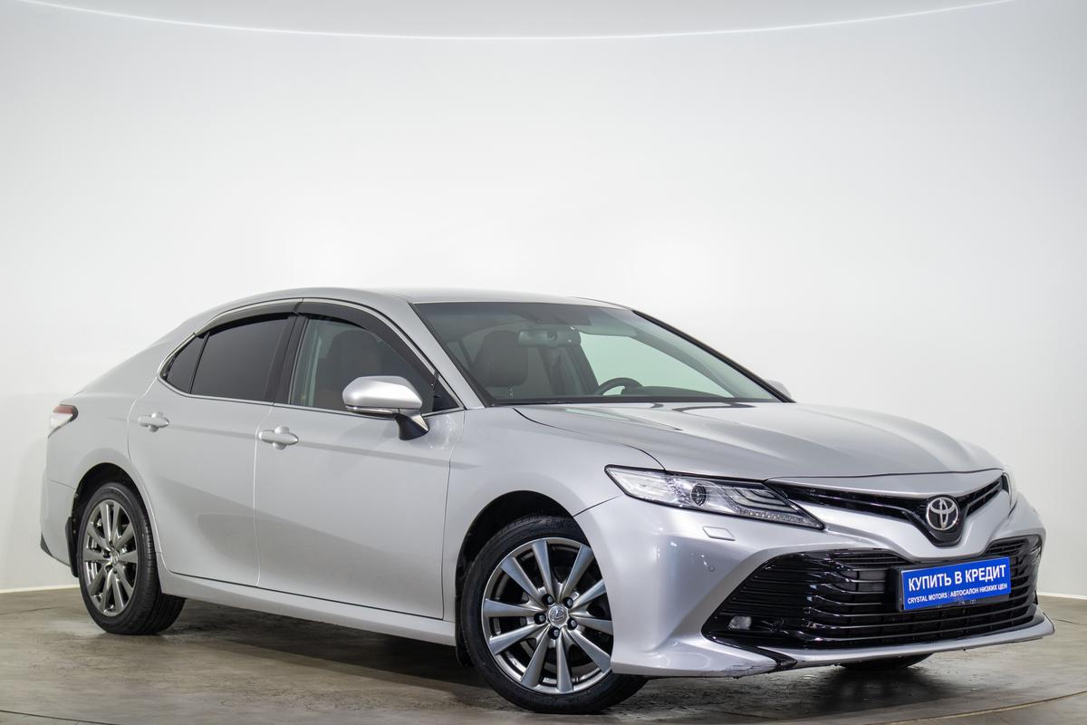 Седан Toyota Camry 2018 года, 2009000 рублей, Оренбург