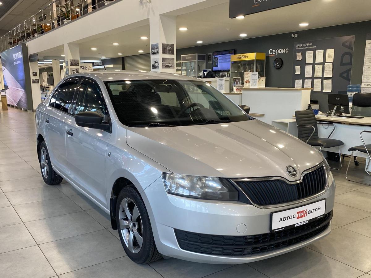 Лифтбек Skoda Rapid 2015 года, 900000 рублей, Орёл