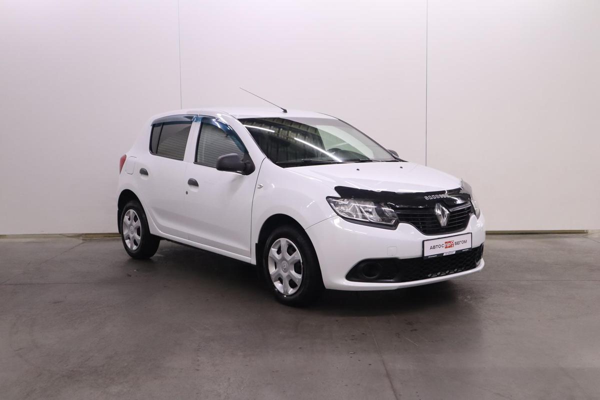 Хэтчбек Renault Sandero 2017 года, 760000 рублей, Брянск