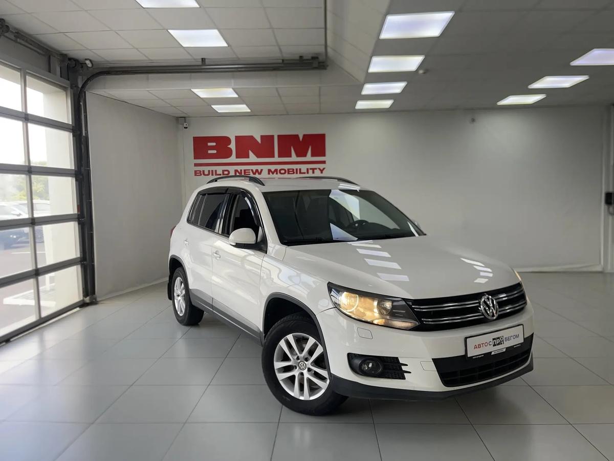 Внедорожник Volkswagen Tiguan 2011 года, 1030000 рублей, Смоленск