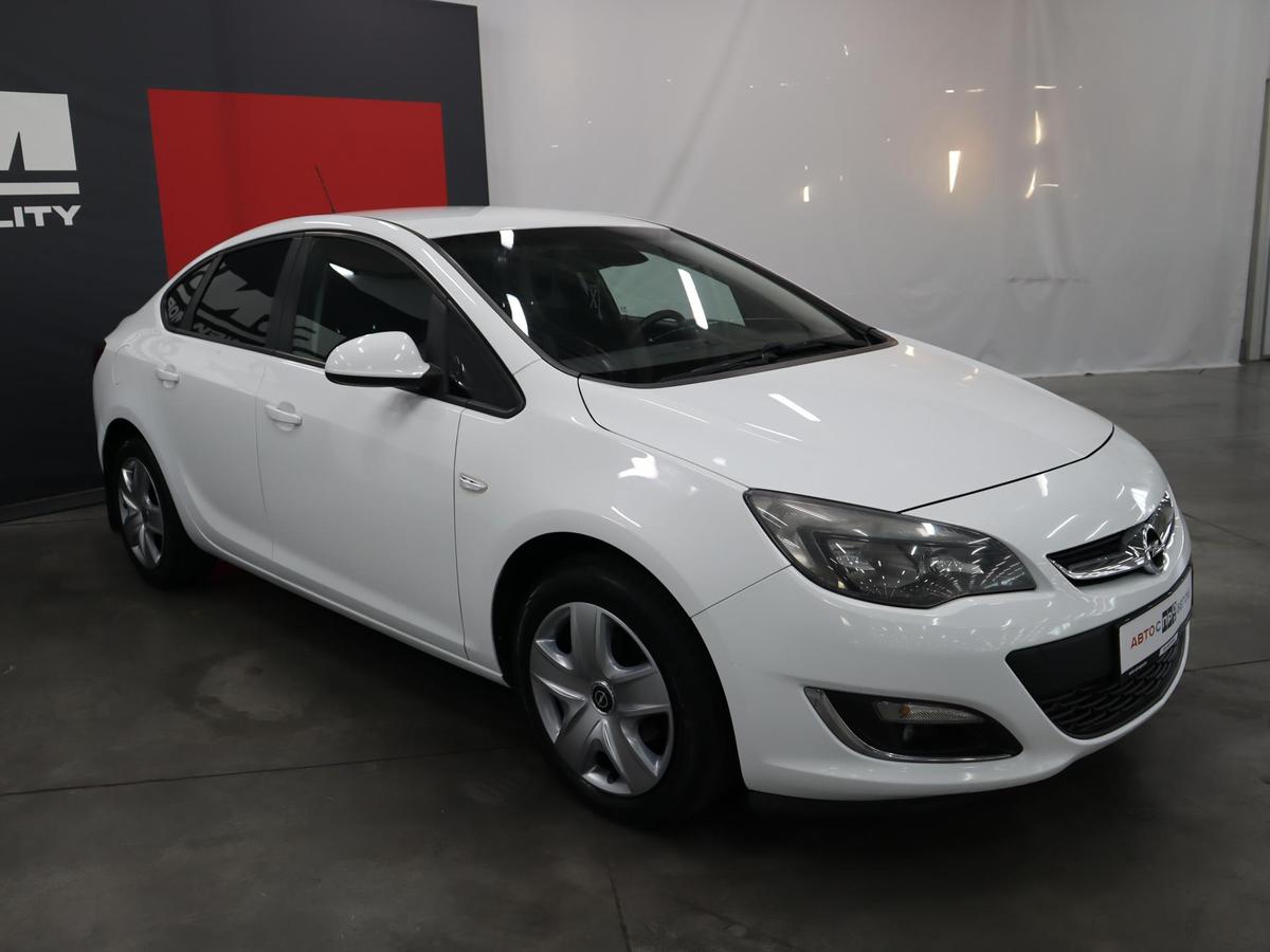 Седан Opel Astra 2013 года, 920000 рублей, Курск