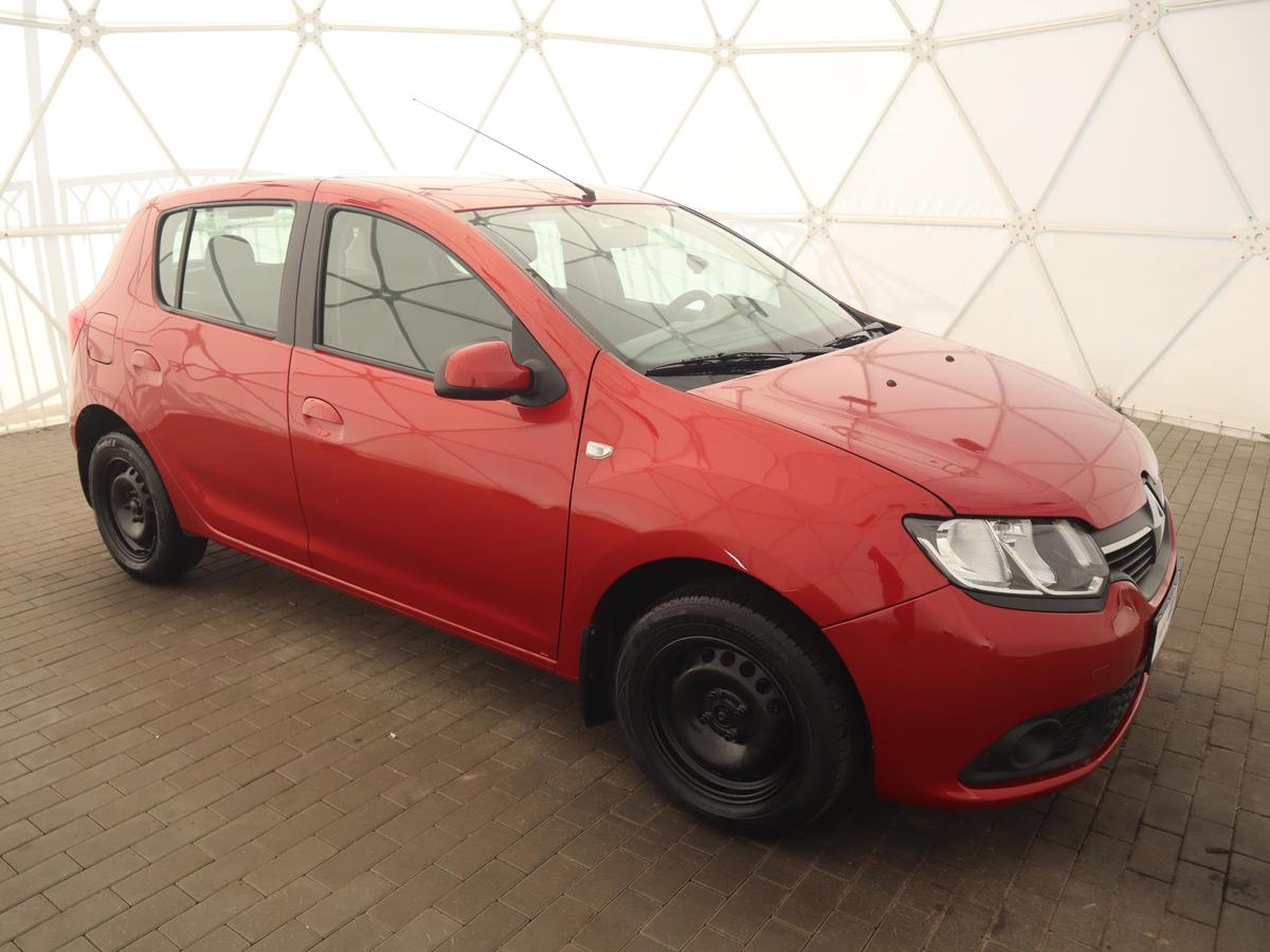 Хэтчбек Renault Sandero 2014 года, 700000 рублей, Орёл